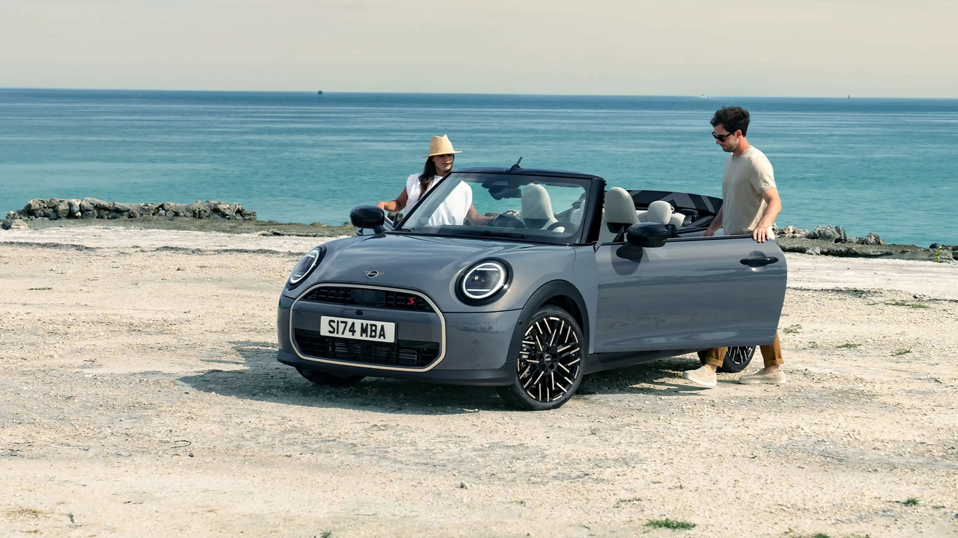 MINI Cooper‏ קבריולה - סקירה - צילום תקריב חישוקים