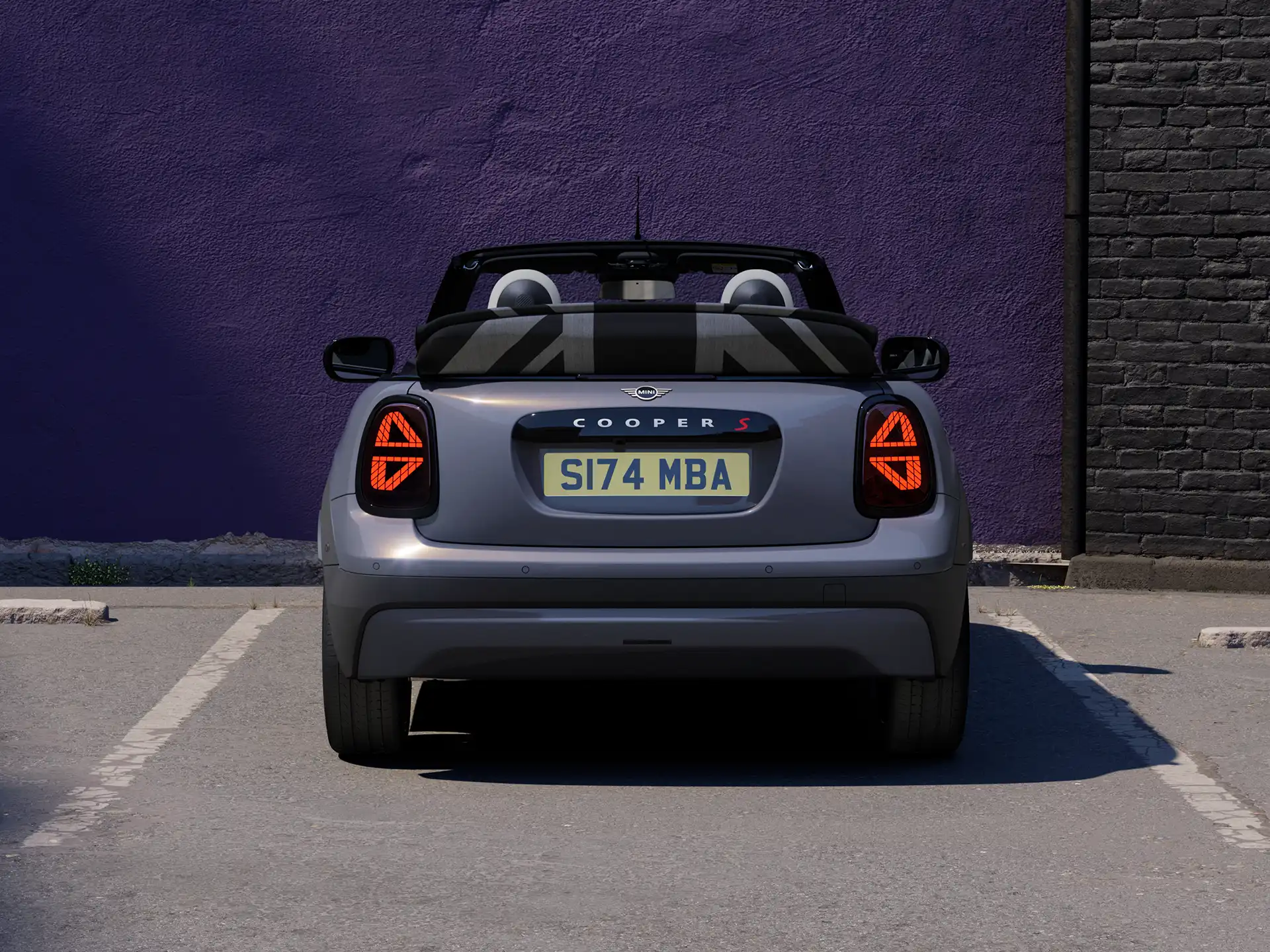 MINI Cooper‏ קבריולה - חוויית נהיגה - פעולת easy load