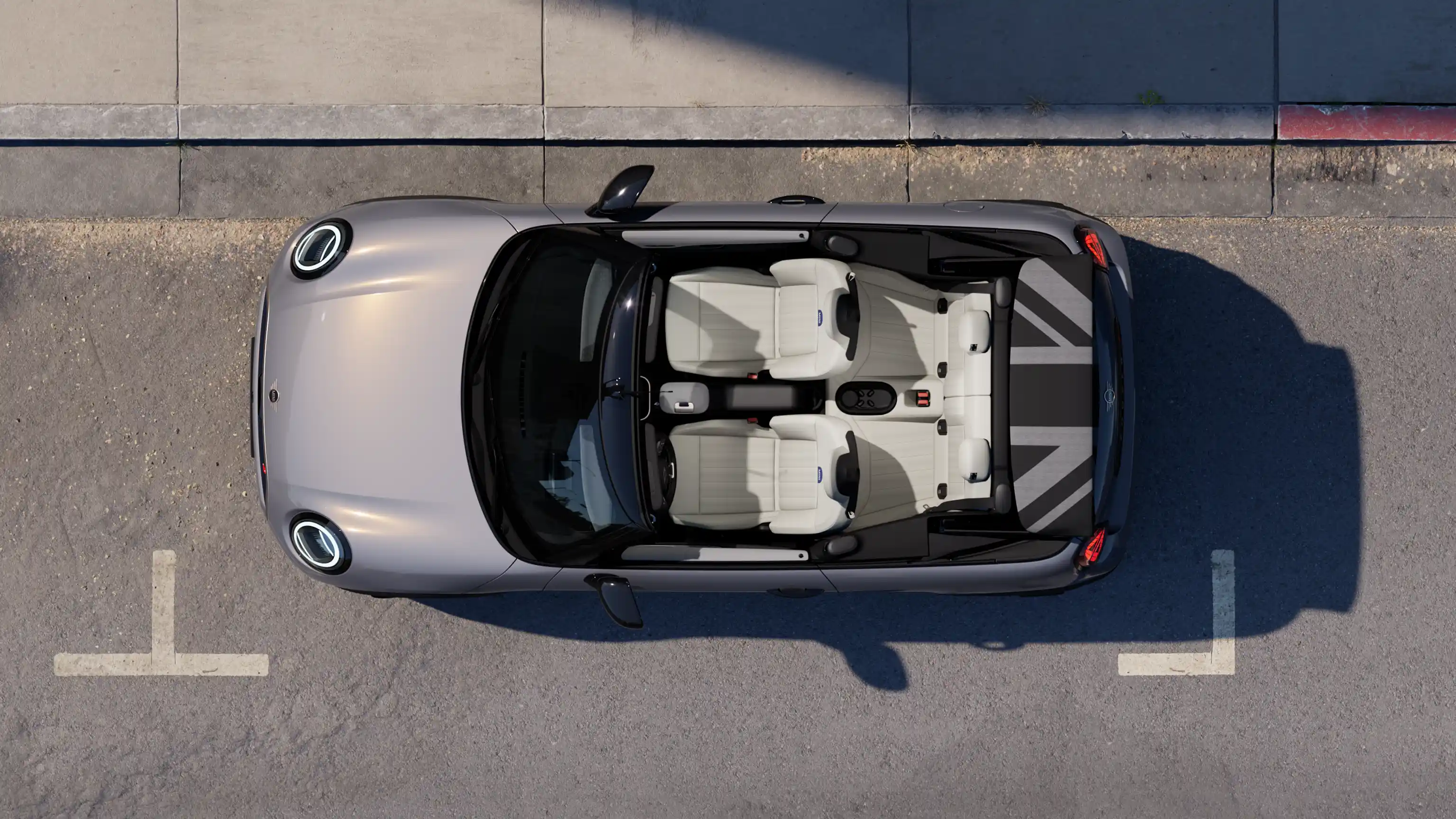 MINI Cooper‏ קבריולה - חוויית נהיגה - מערכת עזר לחניה