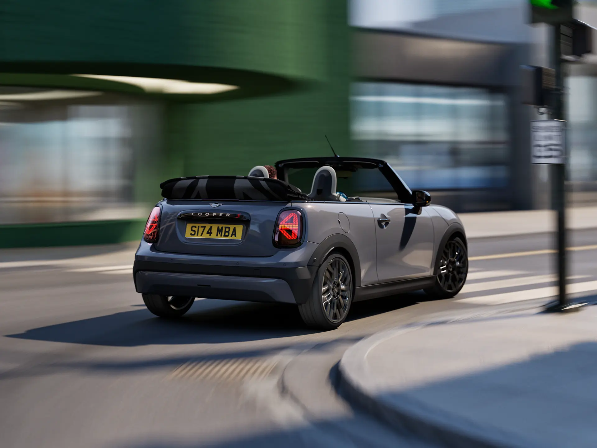 MINI Cooper‏ קבריולה - חוויית נהיגה - ניטור הסביבה