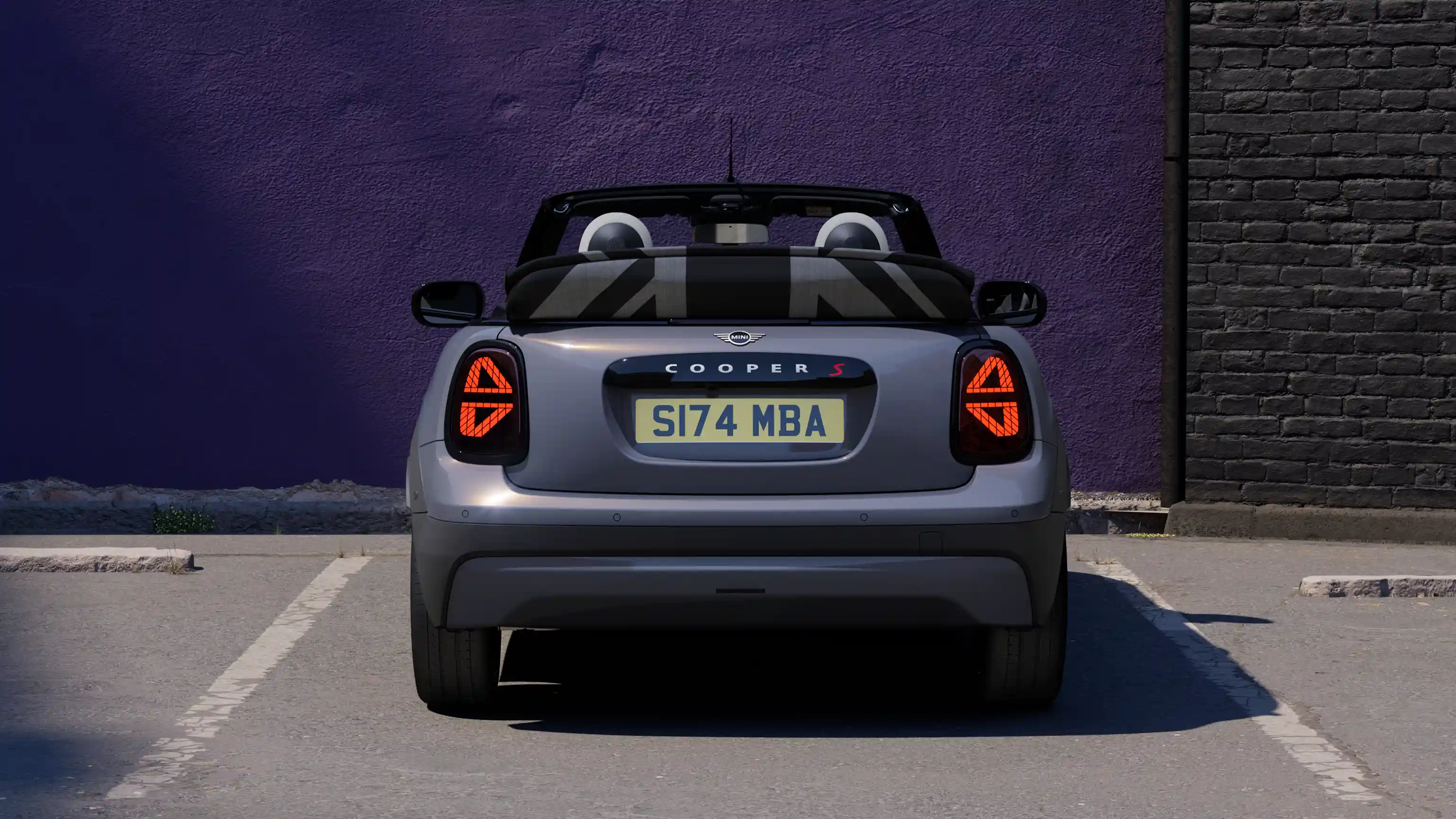 MINI Cooper‏ קבריולה - אלמנטים עיצוביים חיצוניים מובילים - מבט מאחור