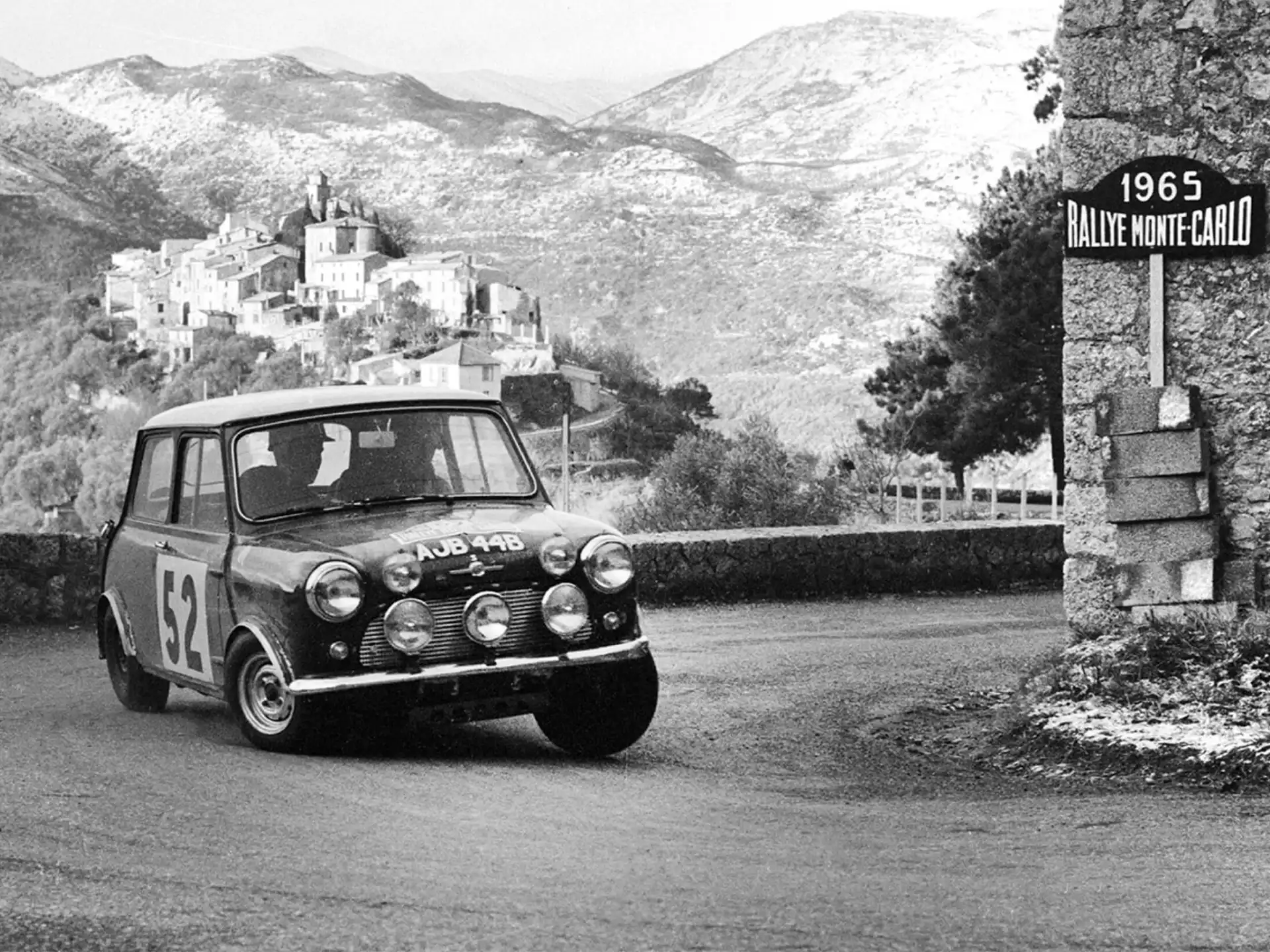 MINI John Cooper Works‏ - Mini במרוץ