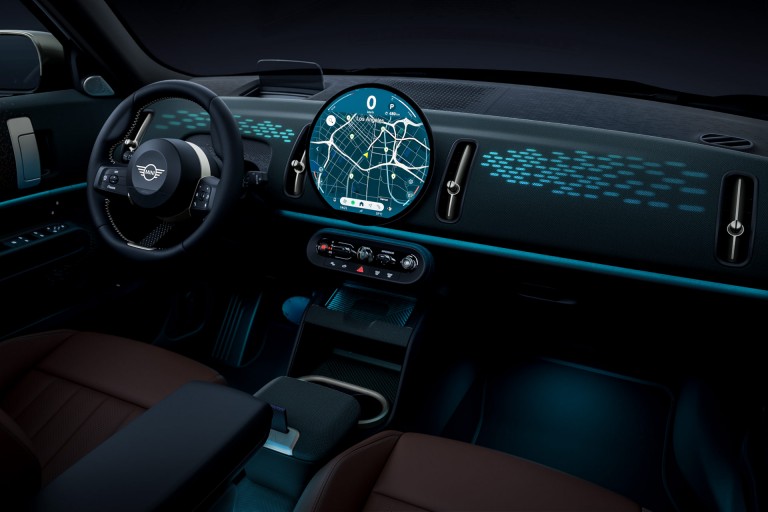 ה-MINI Countryman החשמלית - פסיפס - חלק פנימי