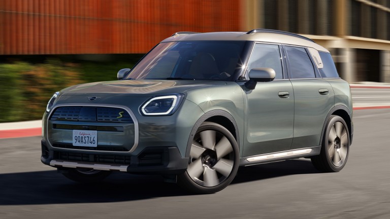ה-MINI Countryman החשמלית - חלק חיצוני - צללית