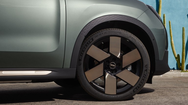 ה-MINI Countryman החשמלית - חלק חיצוני - גלריה - 04