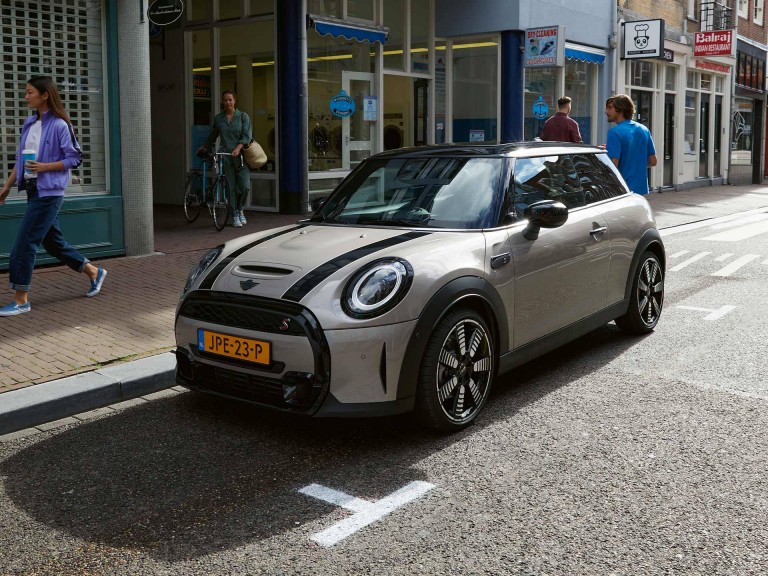 MINI‏ 3 דלתות Hatch - אפור ושחור - עיצוב