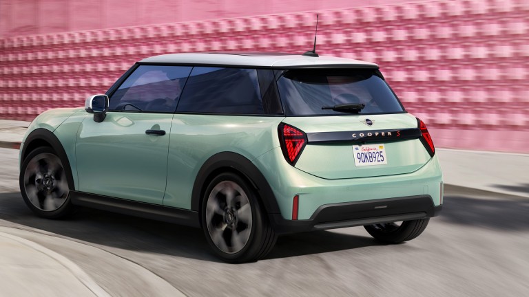 MINI Cooper‏ 3 דלתות - פסיפס - חוויית נהיגה