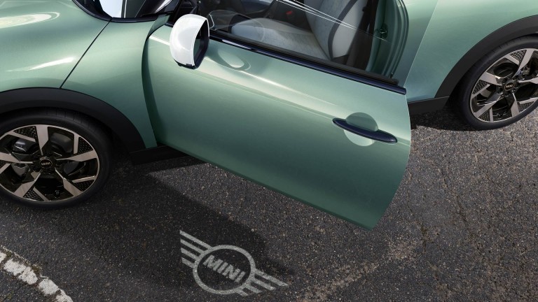 MINI Cooper‏ 3 דלתות - חוויה דיגיטלית - מפתח דיגיטלי