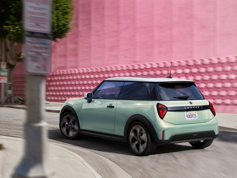 MINI Cooper‏ 3 דלתות - חוויית נהיגה - יעילות אווירודינמית