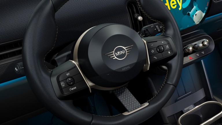MINI Cooper‏ 3 דלתות - חלק פנימי - יותר ריגושים