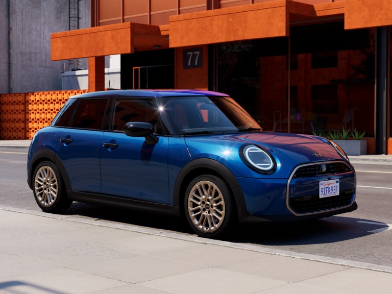 MINI Cooper‏ 5 דלתות - חוויית נהיגה - מערכת עזר לחניה