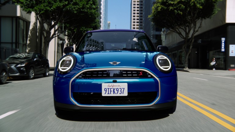 MINI Cooper‏ 5 דלתות - חלק חיצוני - סרטון הקדמה