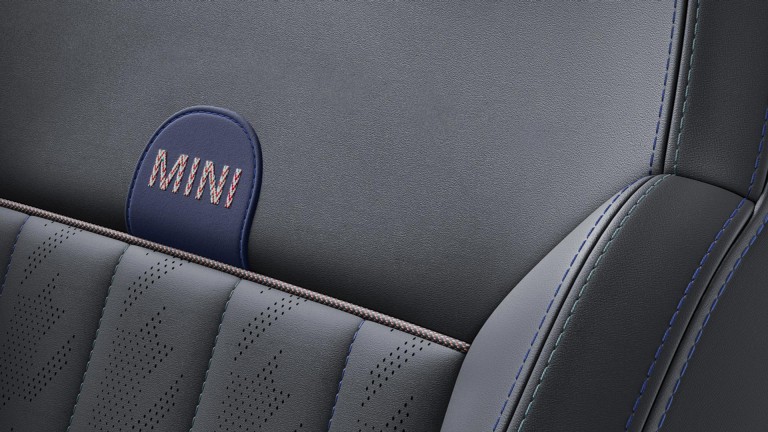 MINI Cooper‏ 5 דלתות - חלק פנימי - גלריה - ריפוד מושבים