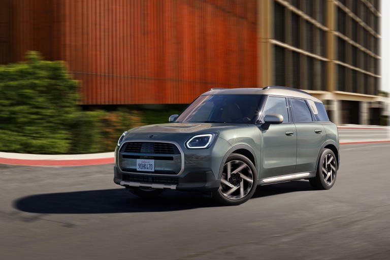 MINI Countryman - חוויית נהיגה - עיניים נוספות