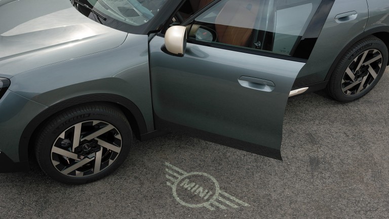 MINI Countryman - חלק חיצוני - תאורת קבלת פנים